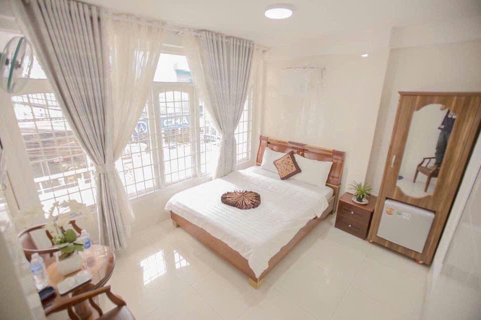 Phòng đơn có ban công tại Khách sạn Quý Hòa Đà Lạt
